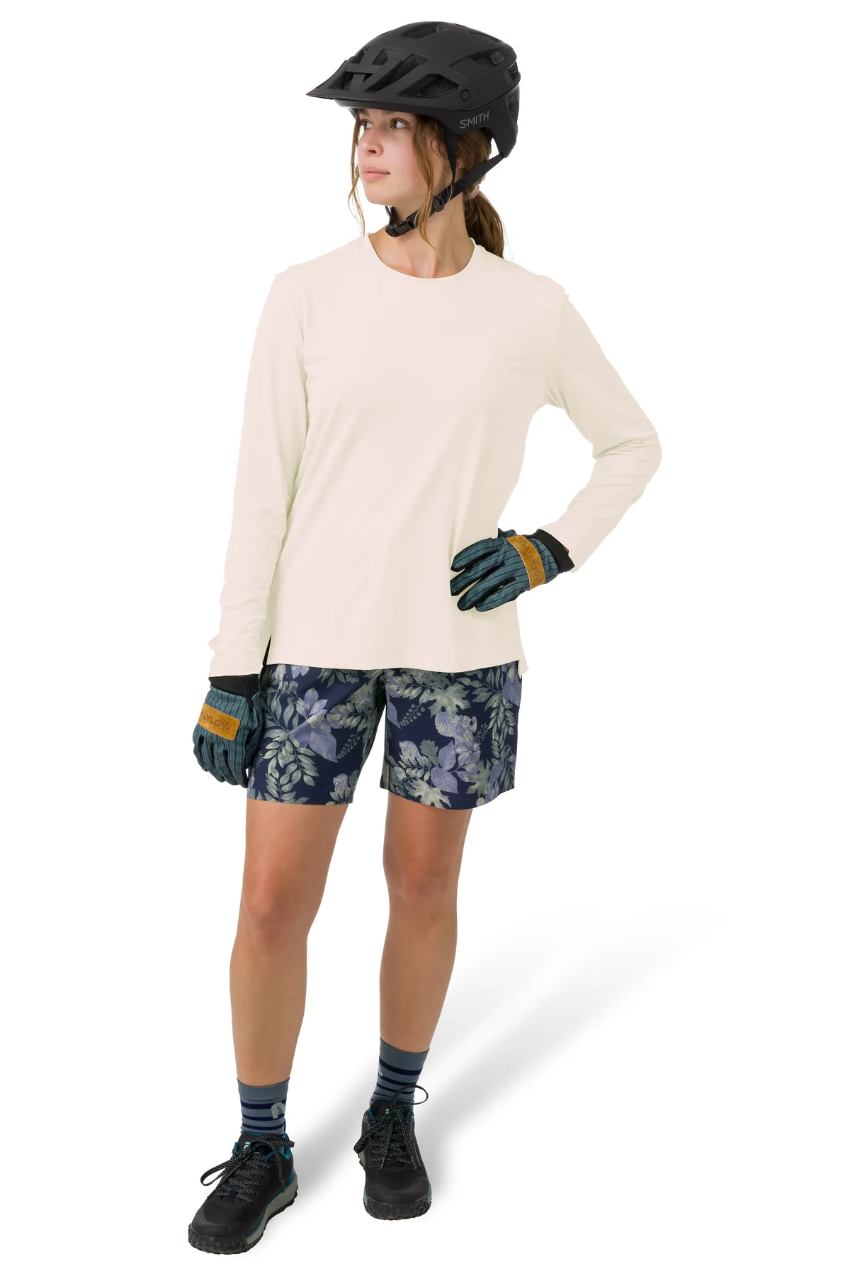 Flylow Gear Tia 7 Short, Night/Moonstone