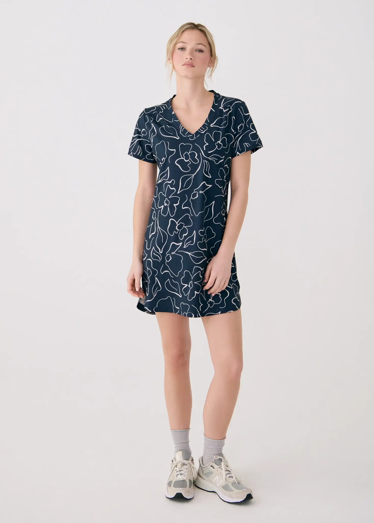 Olivie V Neck Dress, Floral Outerspace