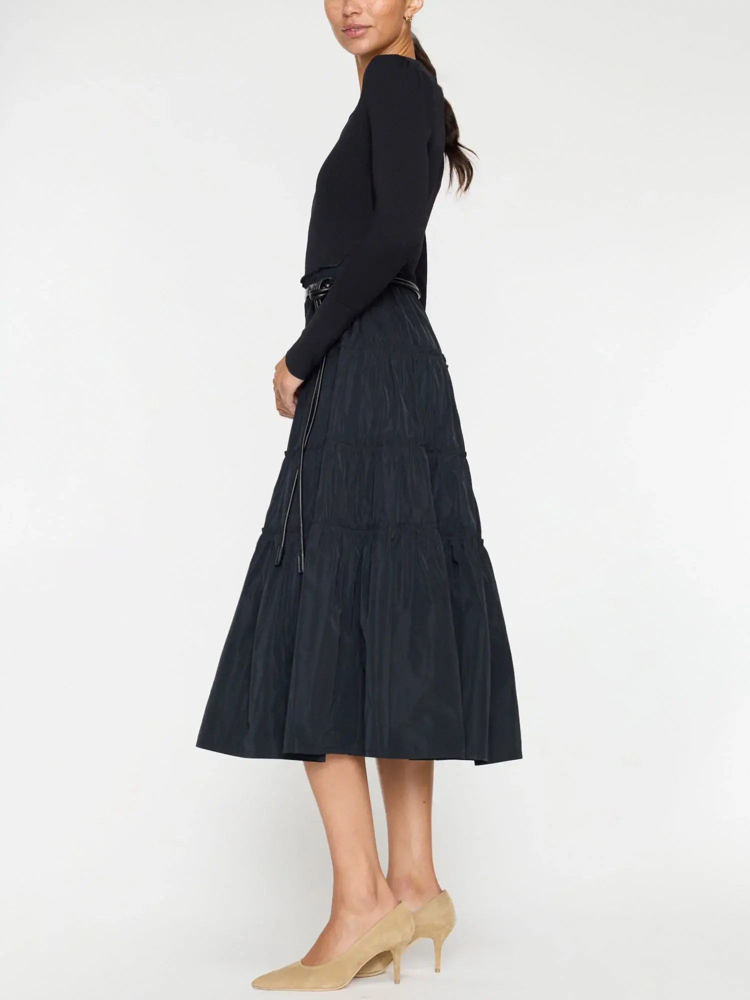 未使用タグ付‼️ Viera Pintuck Tiered Dress Zariah Tiered Maxi Dress | GUESS Factory