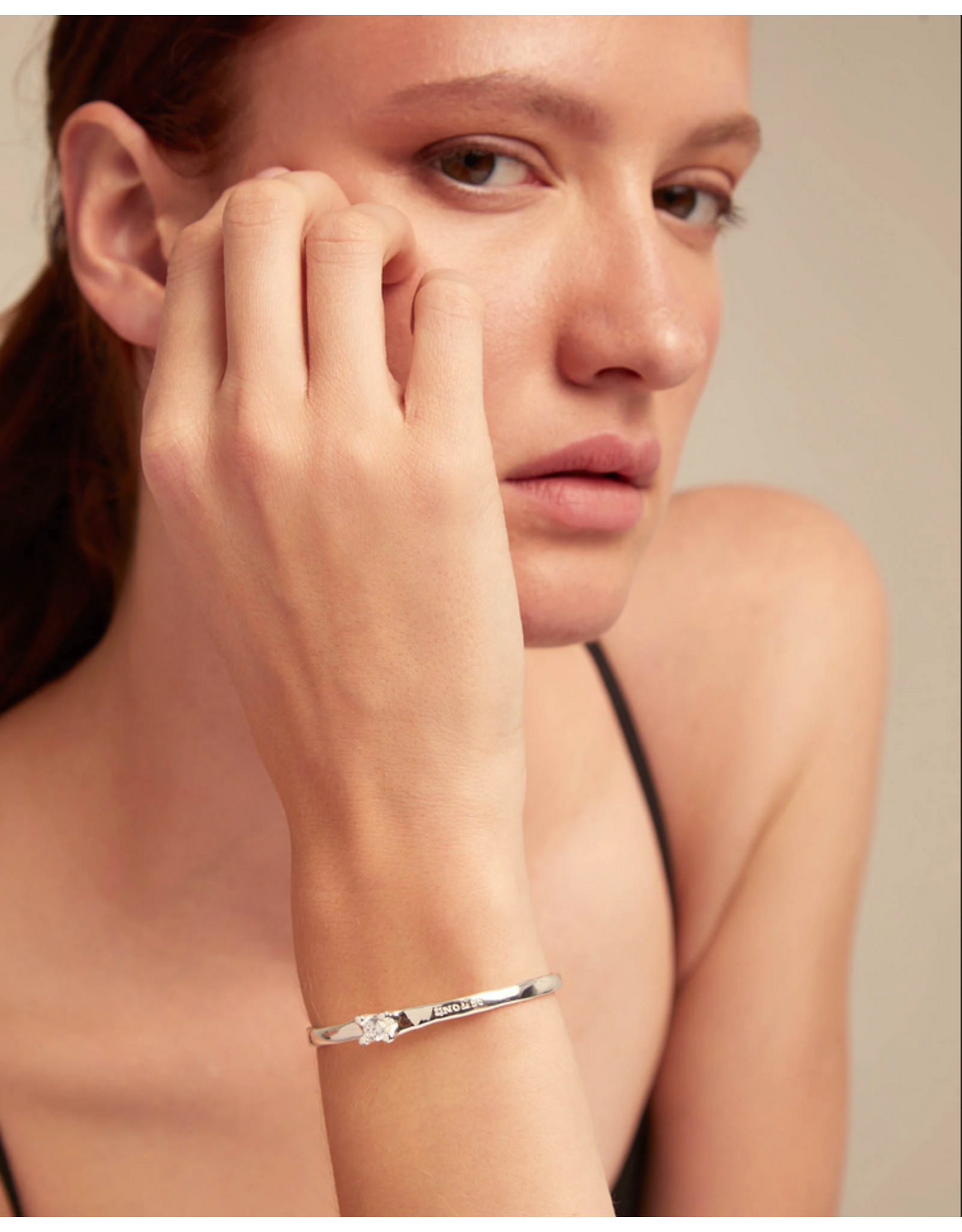 Uno de 50 Uno de 50 PUL2431BLNTL0M Silver Solitaire Cuff