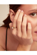 Uno de 50 Uno de 50 ANI0804BLNORO Cosmos Gold Diamond Solitaire Ring