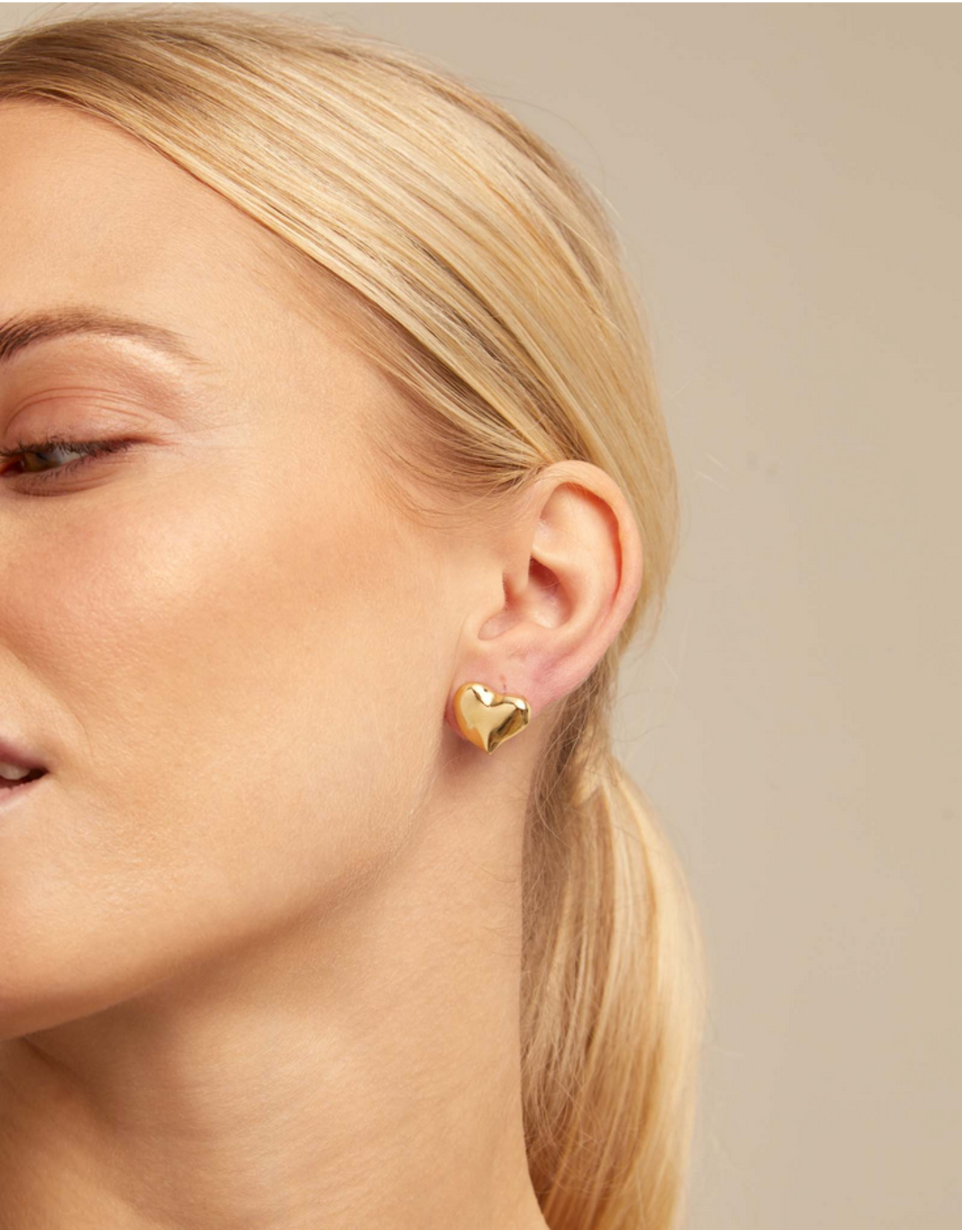 Uno de 50 Uno de 50 PEN0829ORO0000U Gold Uno Heart Earrings