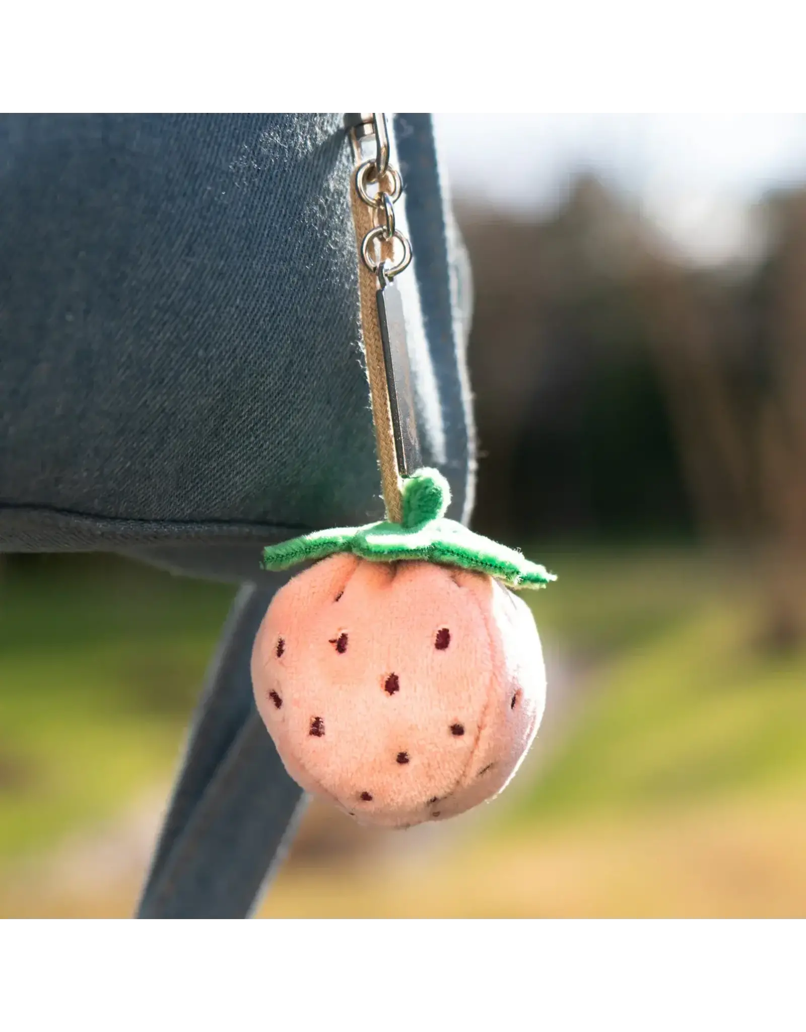 Bukowski Bears Bukowski 23131D Strawberry Pink Bag Charm