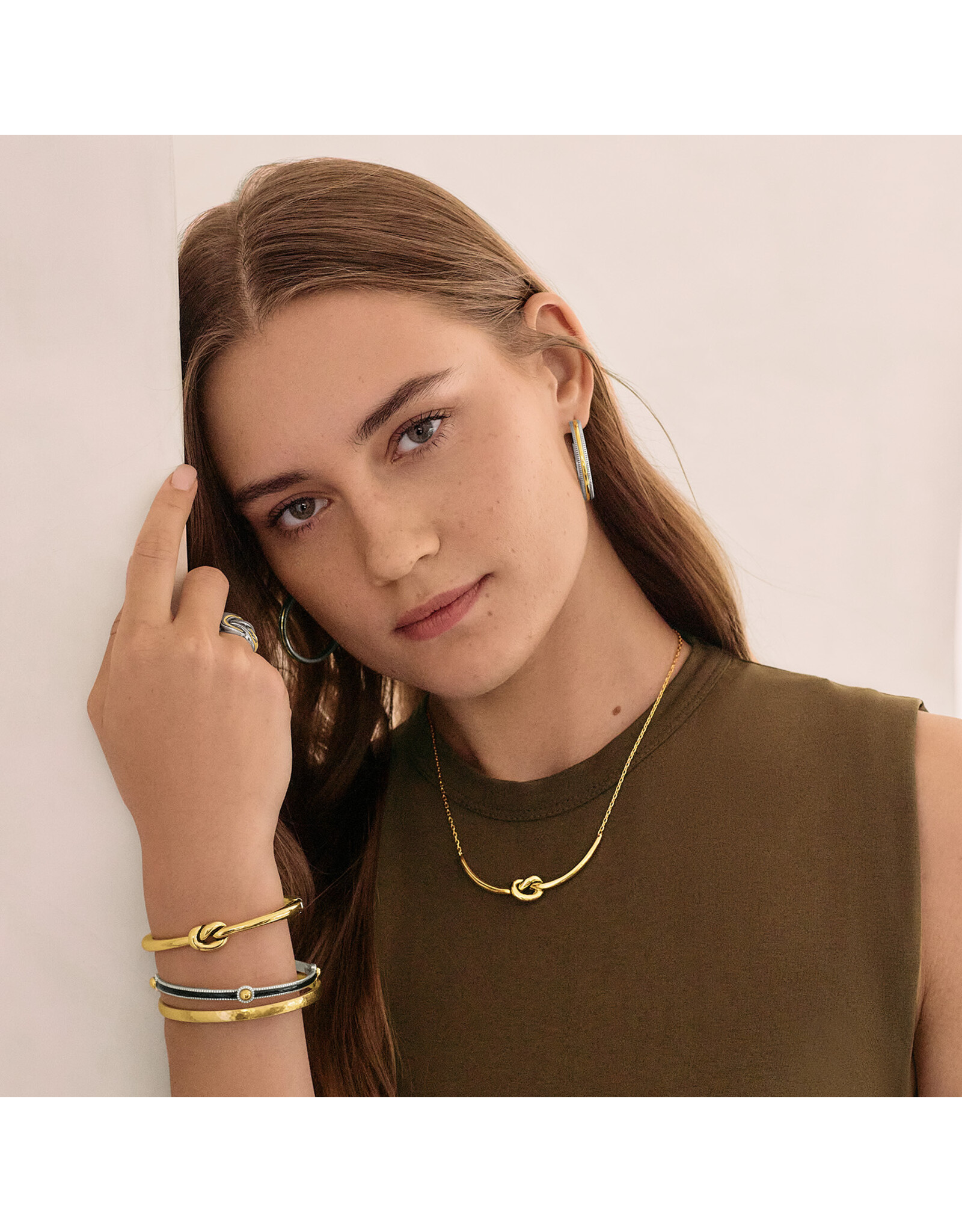 Brighton Brighton JF0316 Interlok Single Knot Gold Hinged Bangle