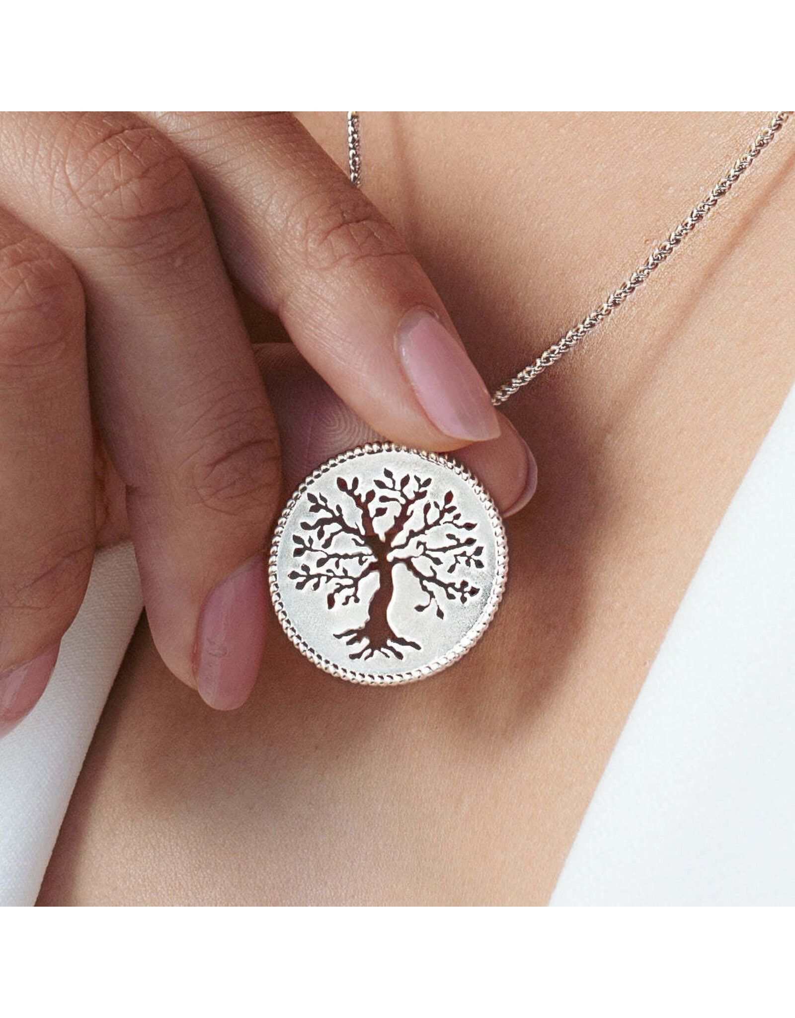 Rizen Rizen 390002SS Olive Tree Rooted Rope Silver Necklace