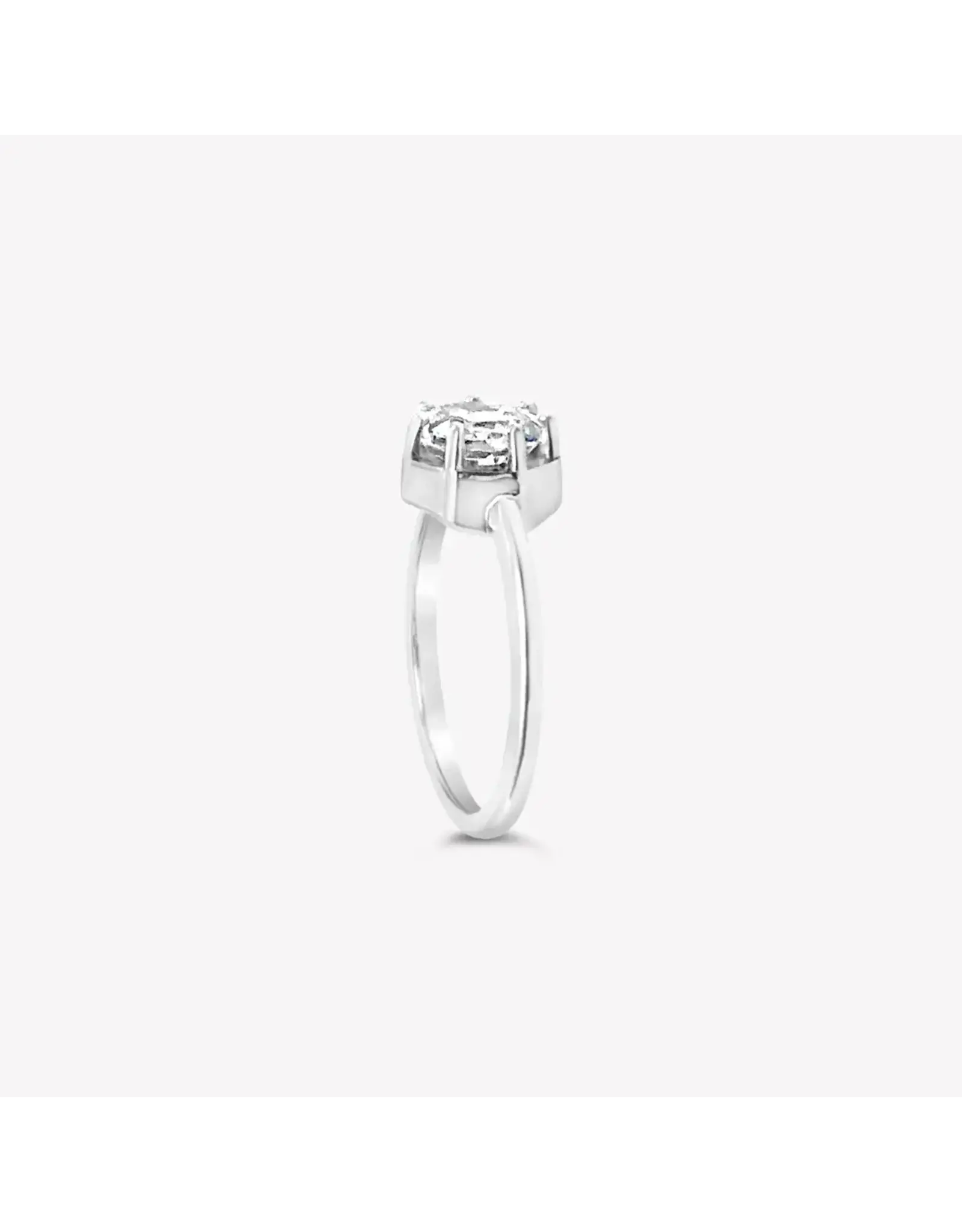 Rizen Rizen 190010SS-WT Ebenezer Solitaire White Topaz Silver Ring