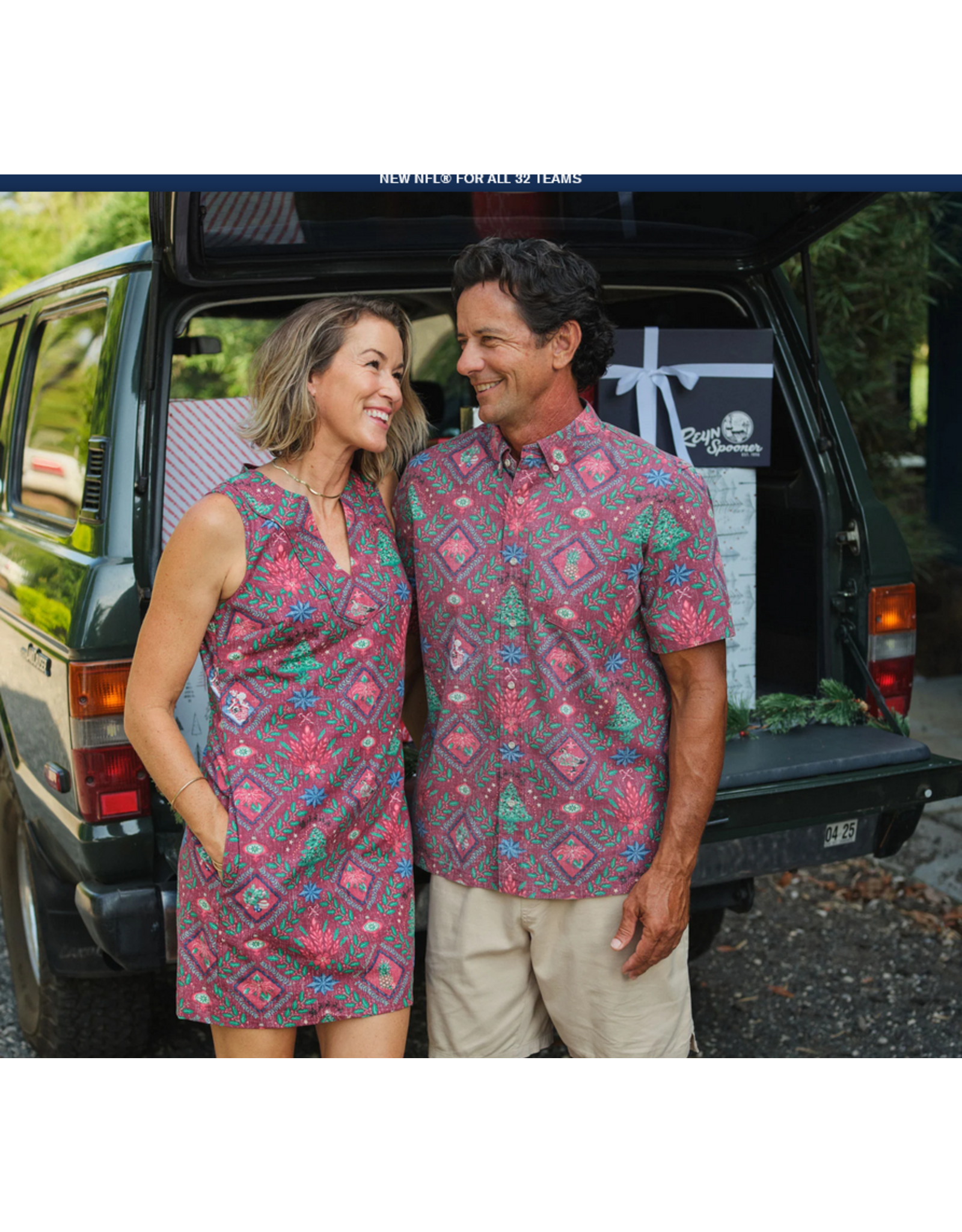 Reyn Spooner Reyn M687012525 Hawaiian Christmas 2025 Button Front Red