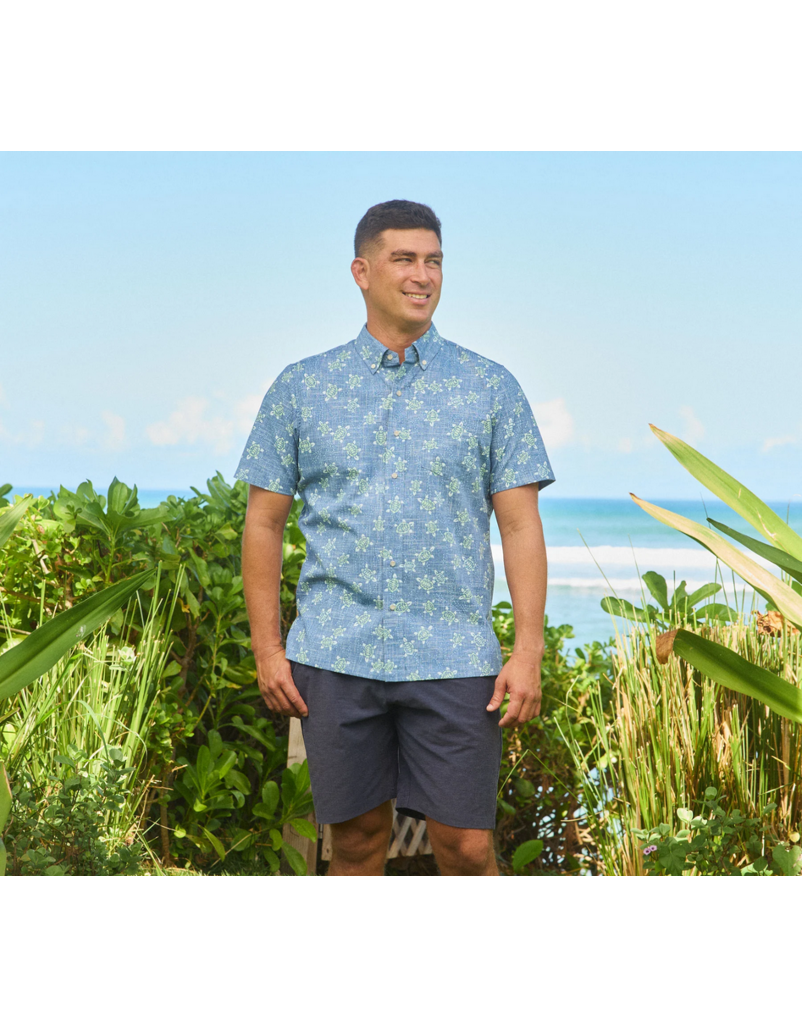 Reyn Spooner Reyn M698812526 Honu Holoholo Riviera Blue Button Front