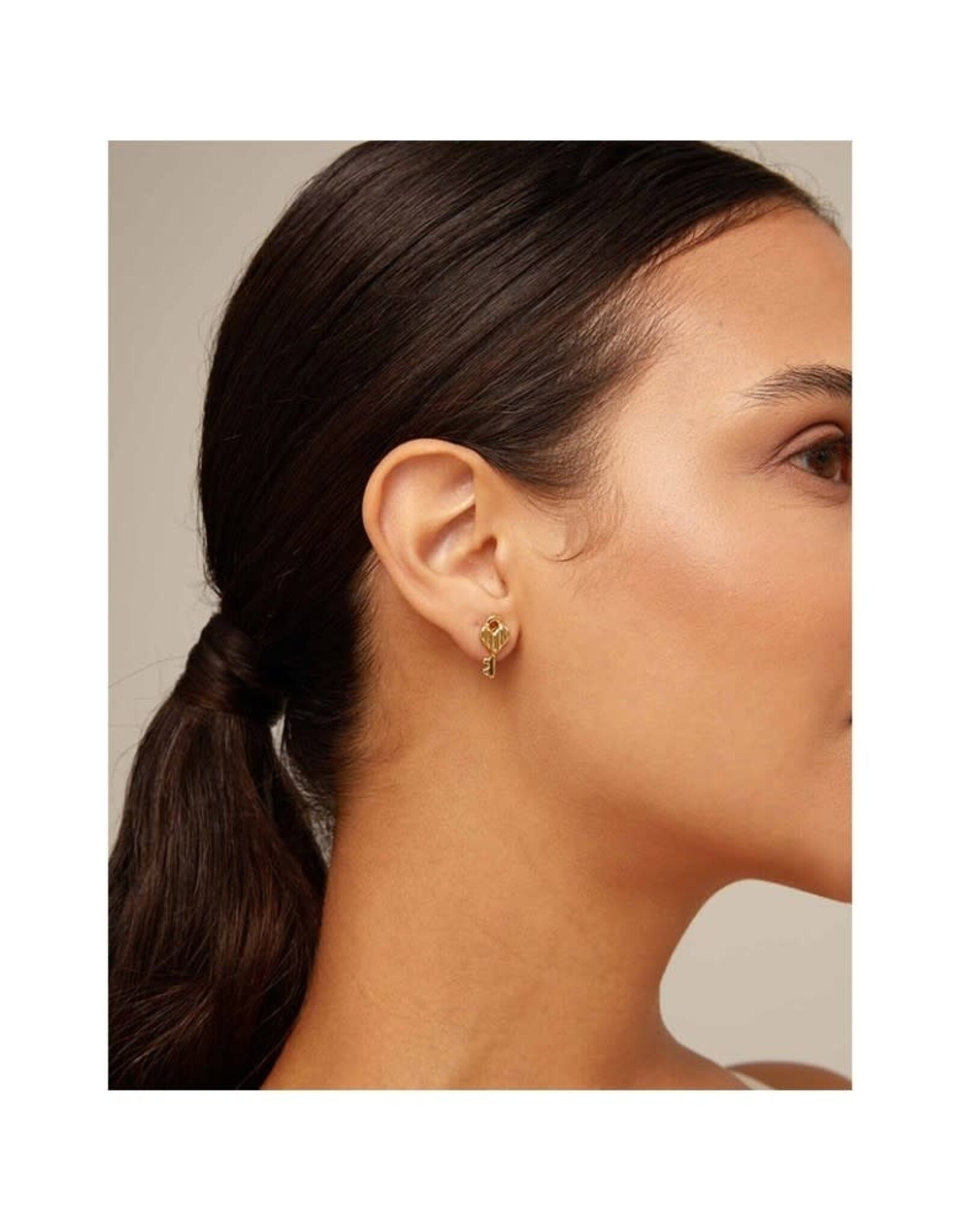 Uno de 50 Uno PEN0885ORO0000U Unlock Gold Lock & Key Earrings
