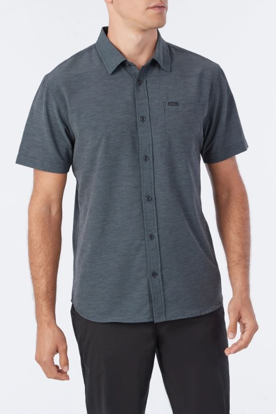O'Neill TRVLR UPF Traverse Solid STD- Black (Medium)