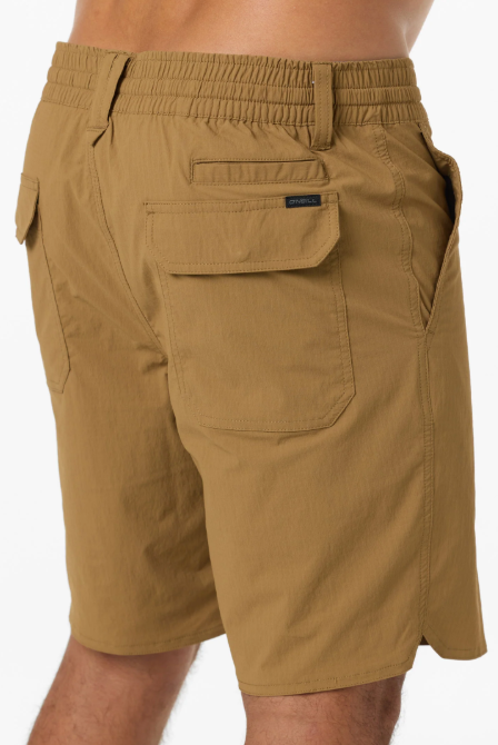 O'Neill TRVLR Halfback Hybrid 18" Short