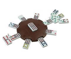 CHH Crowing Chicken Court Centre Piece