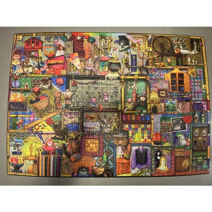 Ravensburger 1000 pcs - Curious Cupboards: The Craft Cupboard