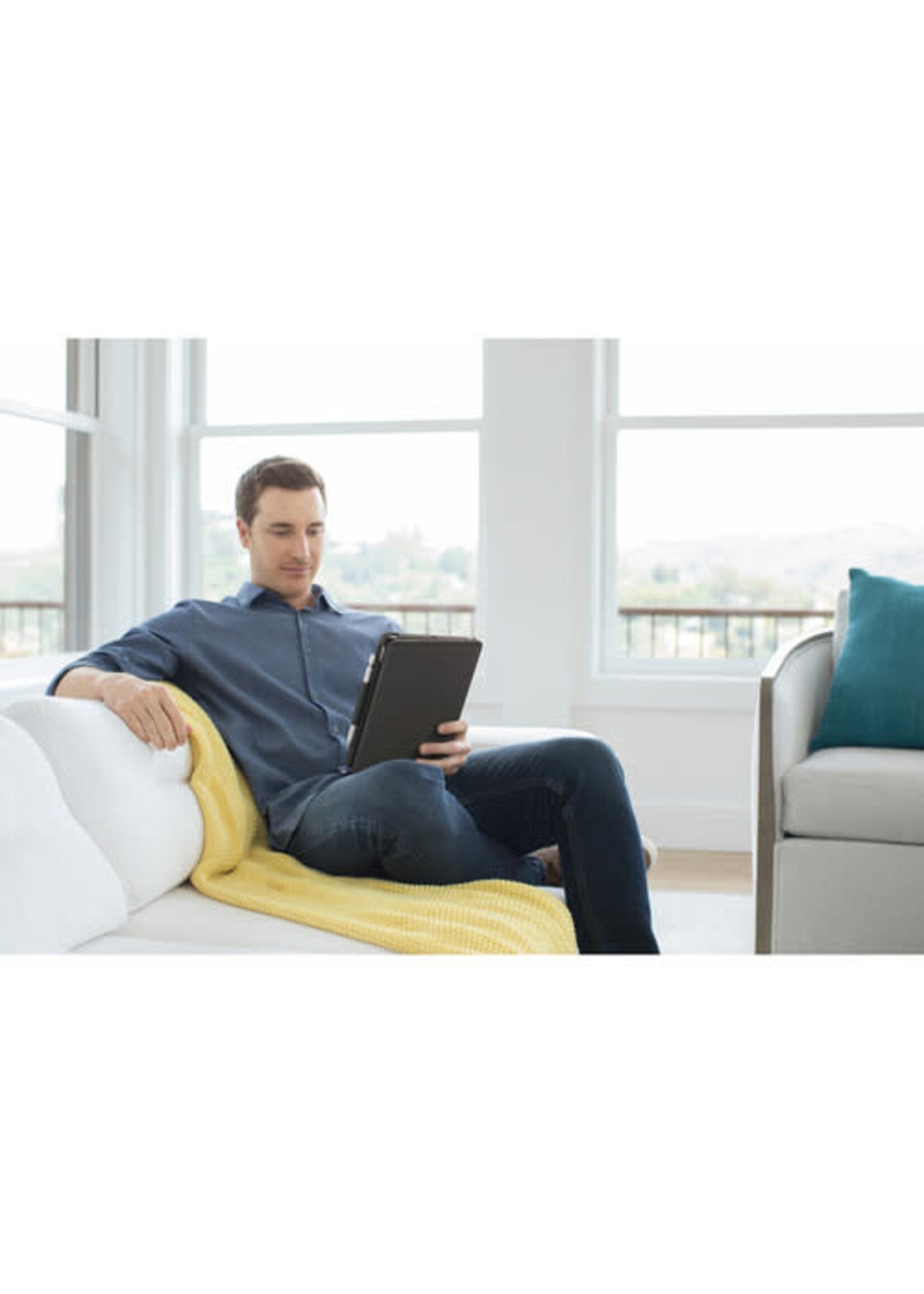 LOGITECH Logitech Slim Folio Protective Bluetooth Keyboard Case for iPad Air 3rd Gen (Graphite)