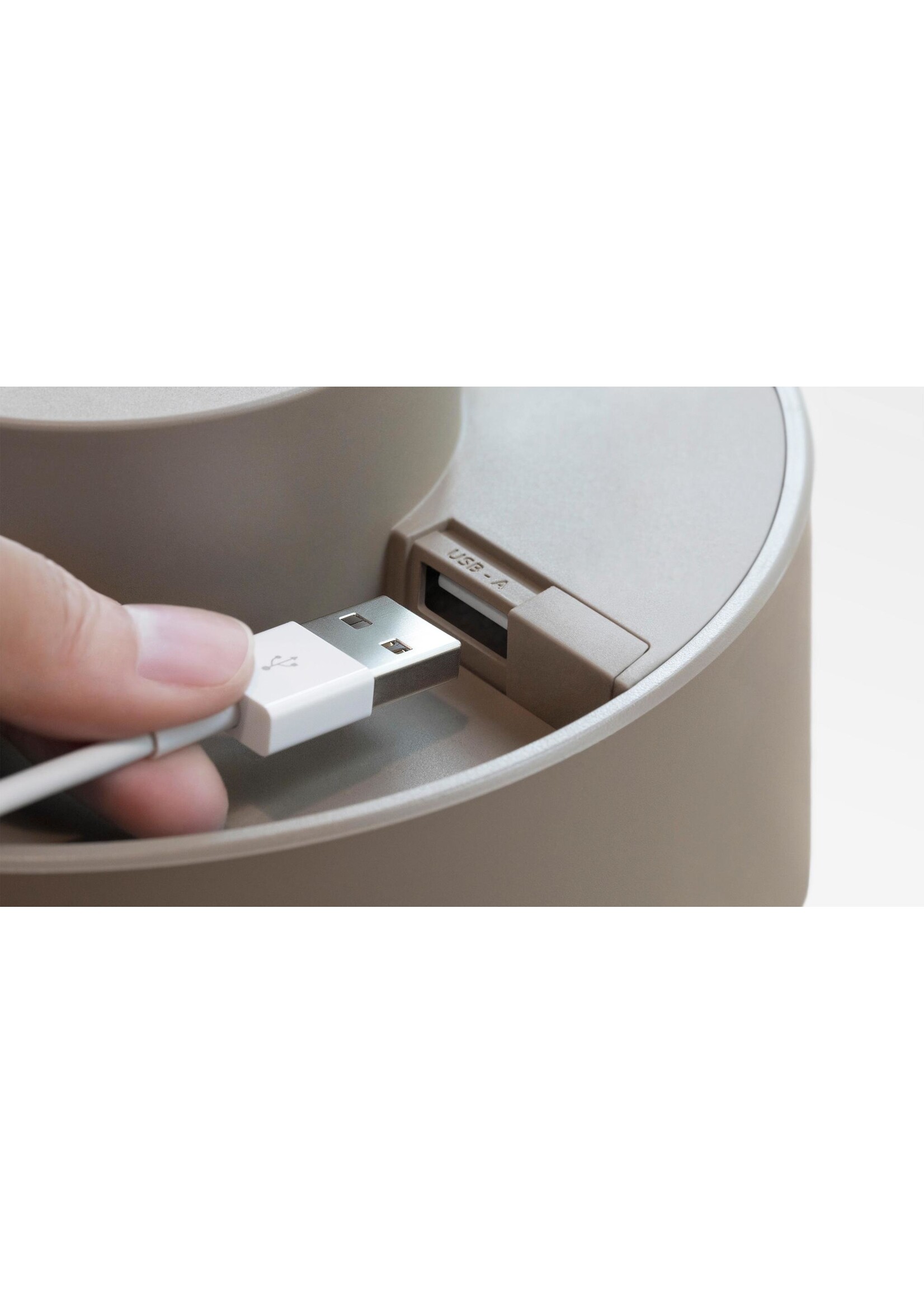 NATIVE UNION Native Union Eclipse Charger- 2 USB Ports, 1 USB-C Port - 2m cord - 7.8 A - Taupe