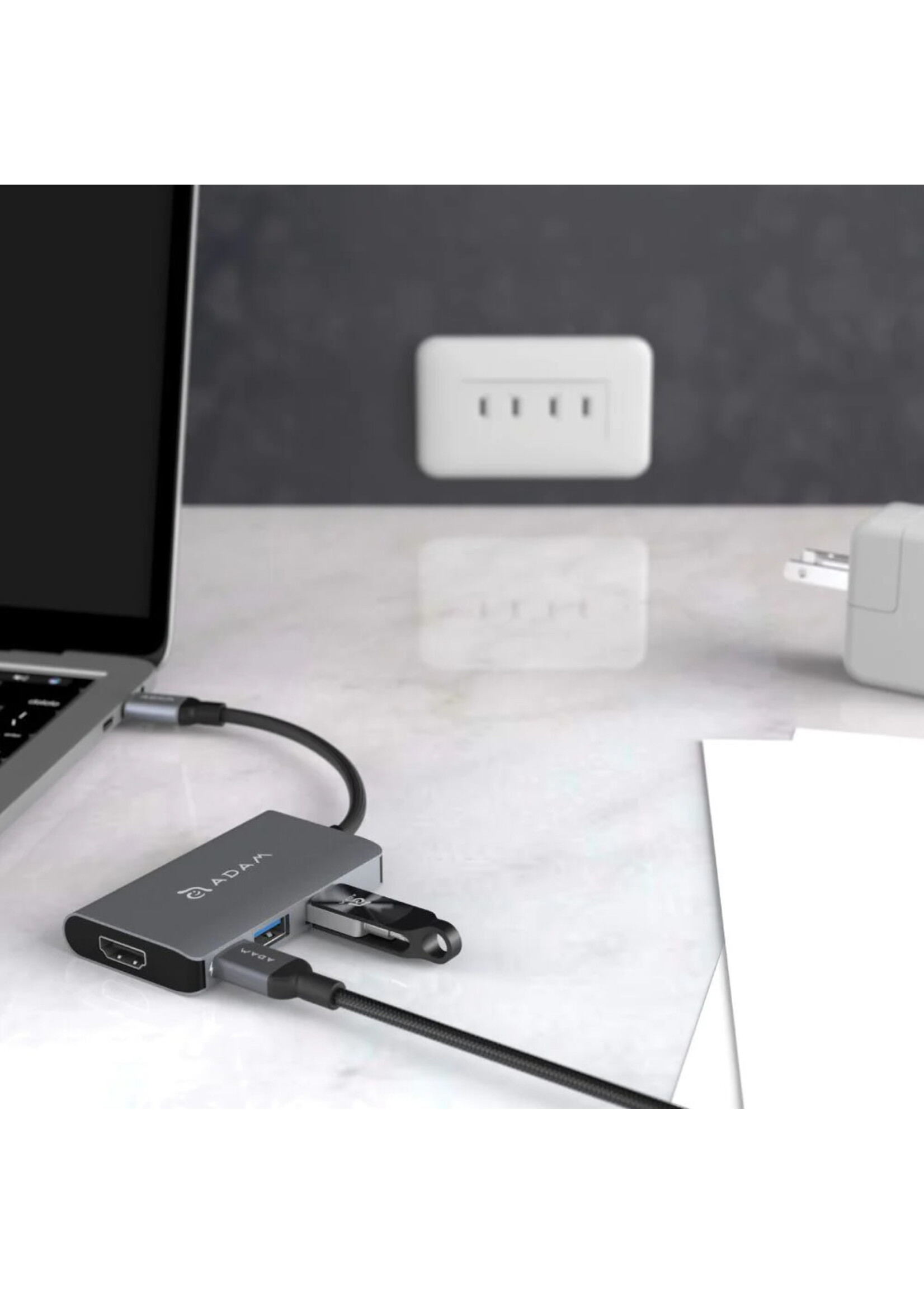 Adam Elements Adam Elements CASA A01m 4-in-1 Hub with USB 3.1 Type-C port