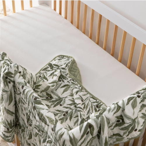 BABYLETTO Babyletto Olive Branches Muslin Quilt BABYLETTO Babyletto Olive Branches Muslin Quilt