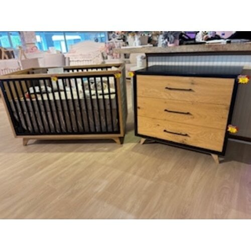 Uptown Classic Crib + Single Dresser Nero Floor Sample 40% Off