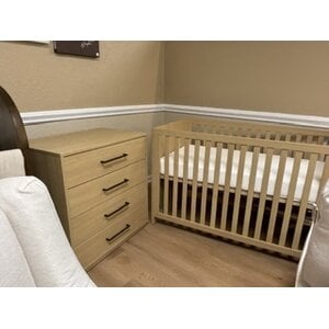 Contempo 2 Pc Crib + Dresser Floor Sample 40% Off