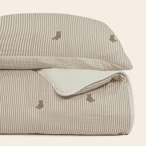 OILO Oilo Bear Premium Muslin Crib Quilt & Sham Set