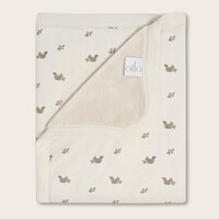Oilo Squirrel Cuddle Blanket