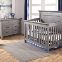 What Size Luxury Baby Crib Fits Your Nursery Best?