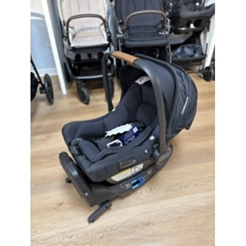 Pipa RX Infant Car Seat + RELX Base Caviar/Cognac 40% OFF