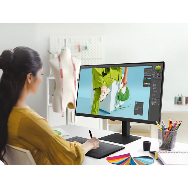 Samsung ViewFinity S7 S70D 37" 4K HDR Monitor