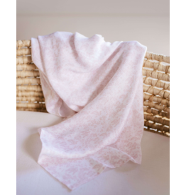 Petite Laure Petite Laure Baby Swaddle Small Pigeons Pink