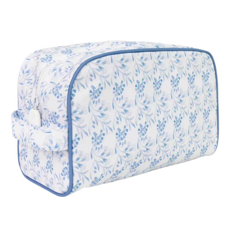 Apple of My Isla Apple of My Isla The Dopp Kit - Navy Floral