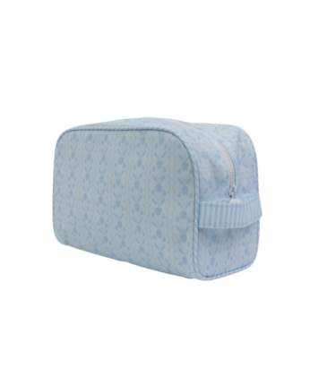Apple of My Isla Apple of My Isla The Dopp Kit - Bluebell Floral