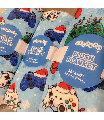 Iscream iscream Holiday Gamer Plush Blanket