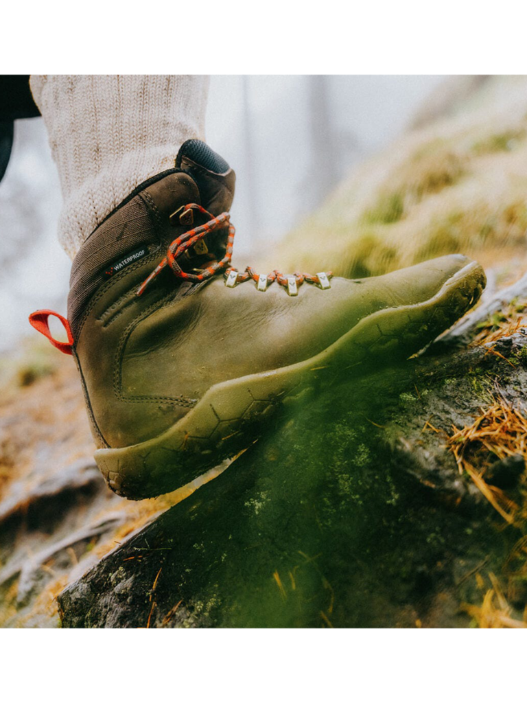 vivobarefoot tracker hi