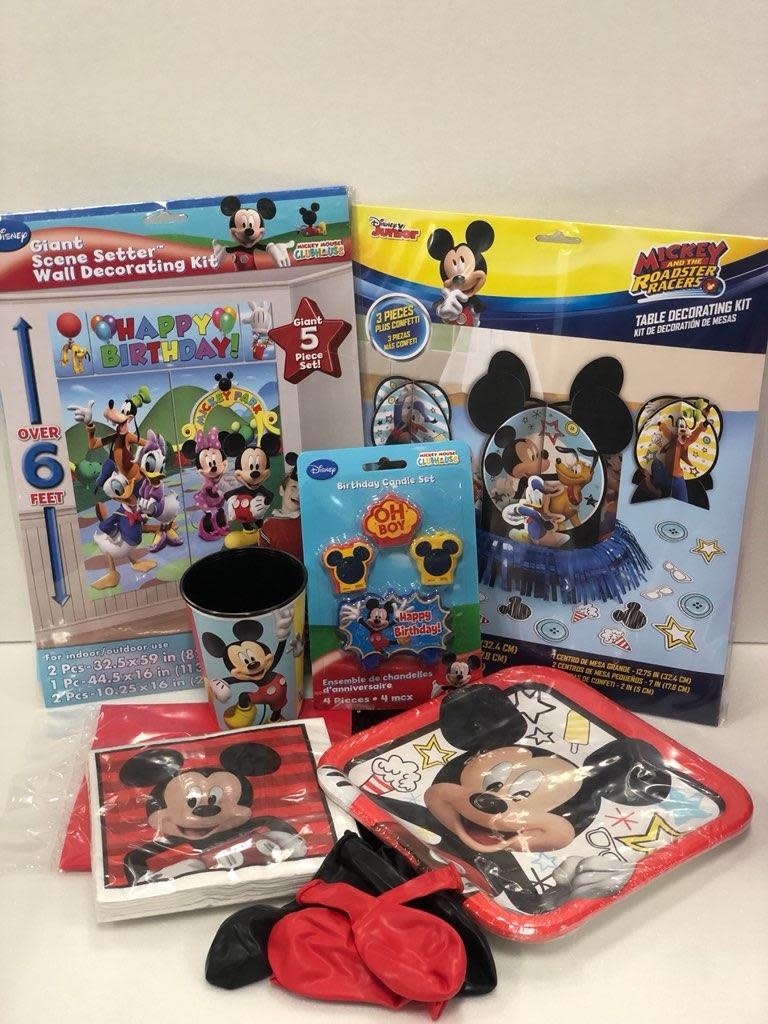 Mickey Mouse Quarantined Party For 8 Pop Party Supply