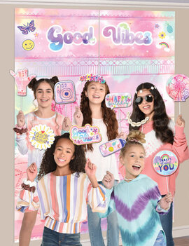 Girl-Chella Scene Setter with Props -16ct