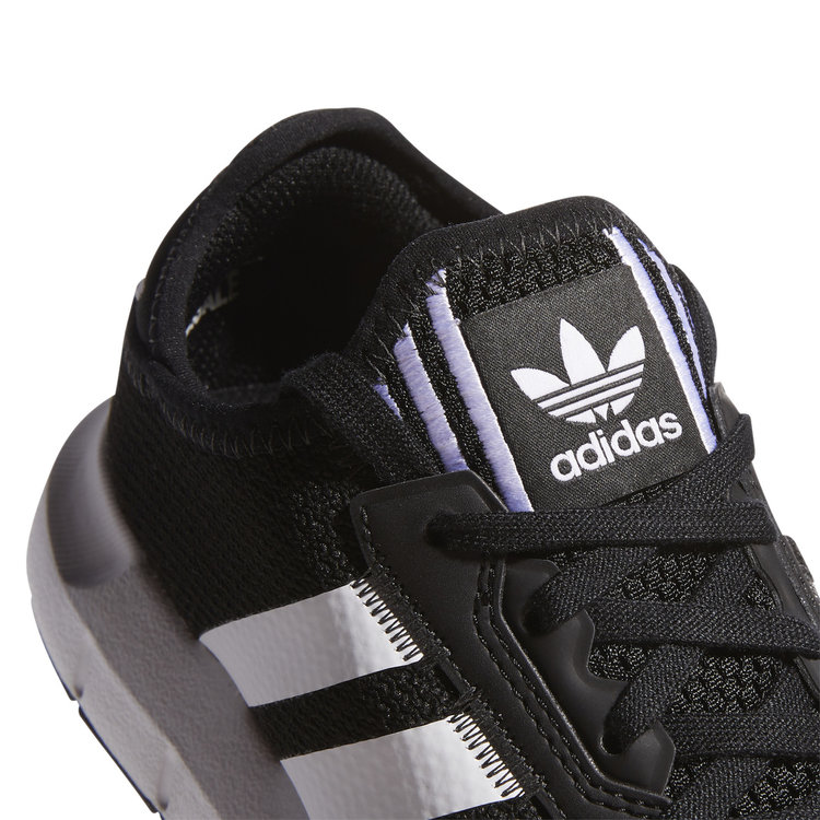 Adidas Adidas Swift Run X J CBLACK/FTWWHT Youth 6.5 + 7