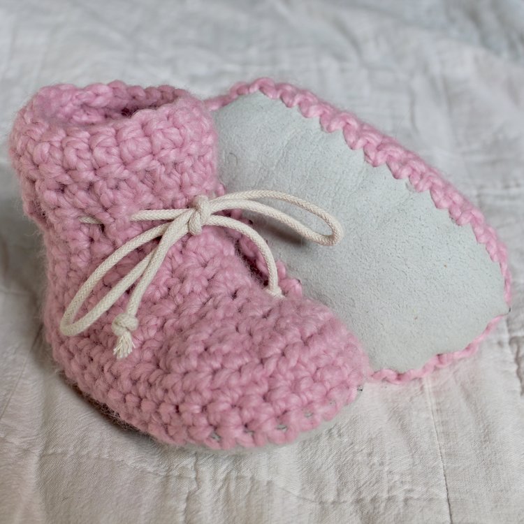 Juno Crochet Juno Sheepskin Slipper Pink