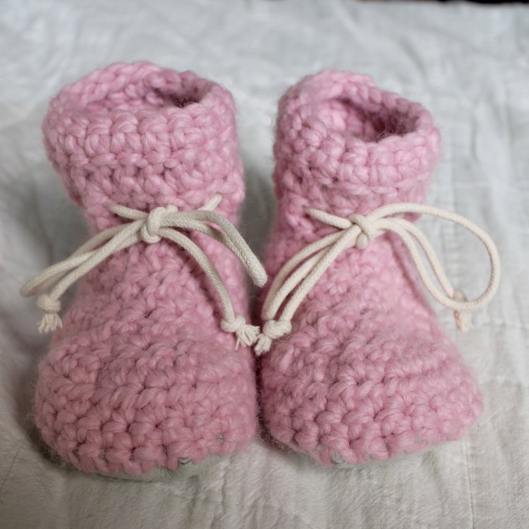 Juno Crochet Juno Sheepskin Slipper Pink