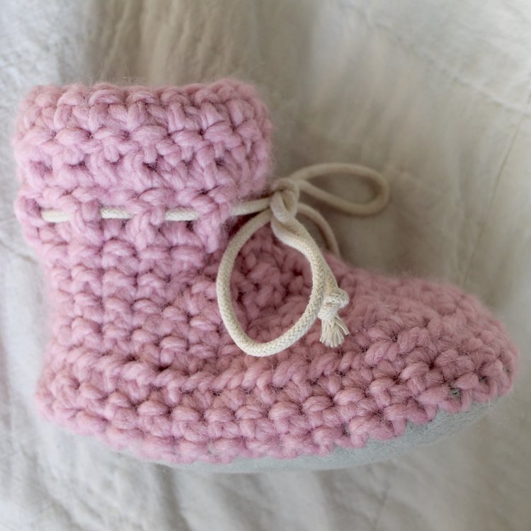Juno Crochet Juno Sheepskin Slipper Pink