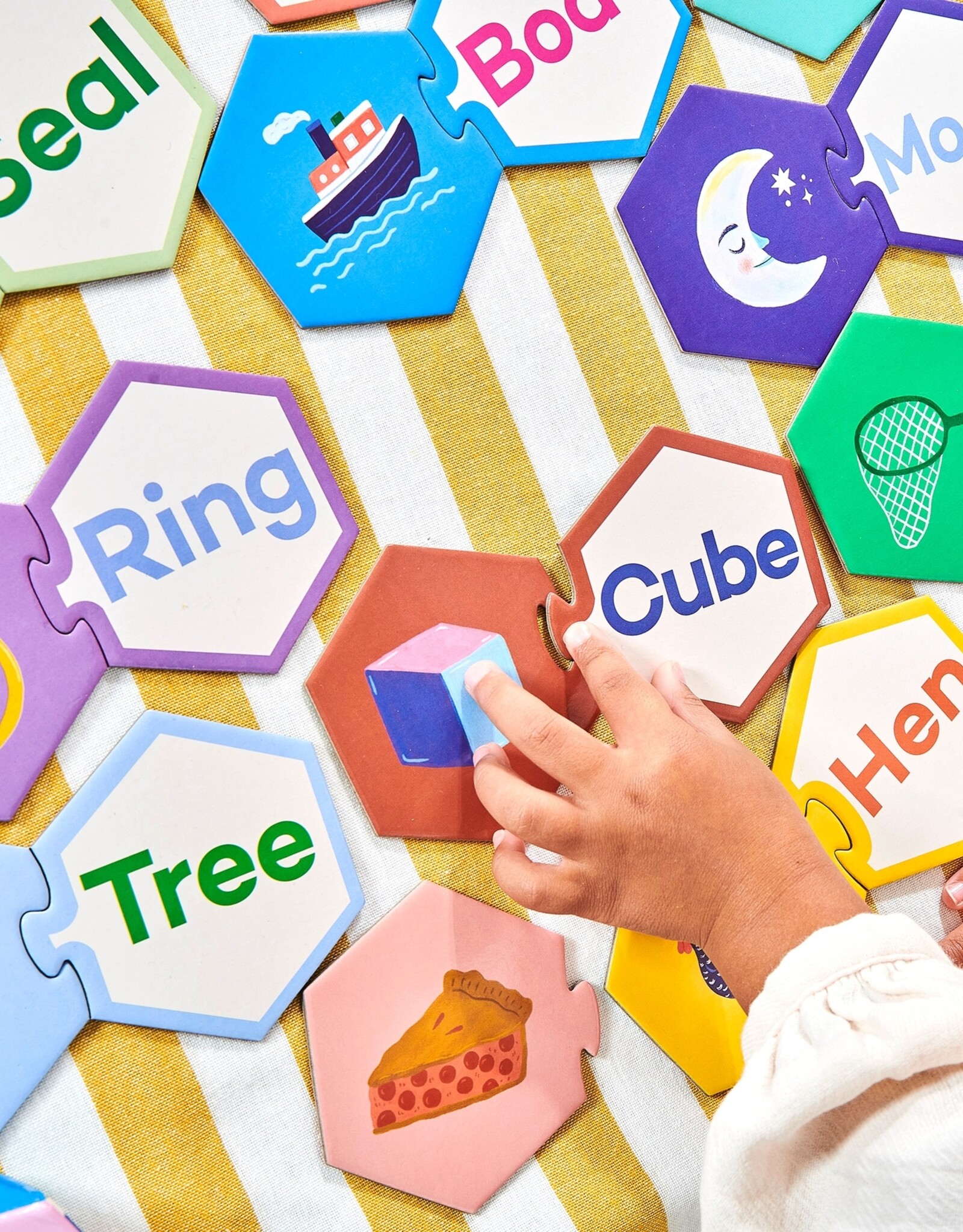 Eeboo Simple Words Hexagon Puzzle Pairs