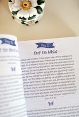 Barbour Publishing Daily Devotions and Prayers for Courageous Girls