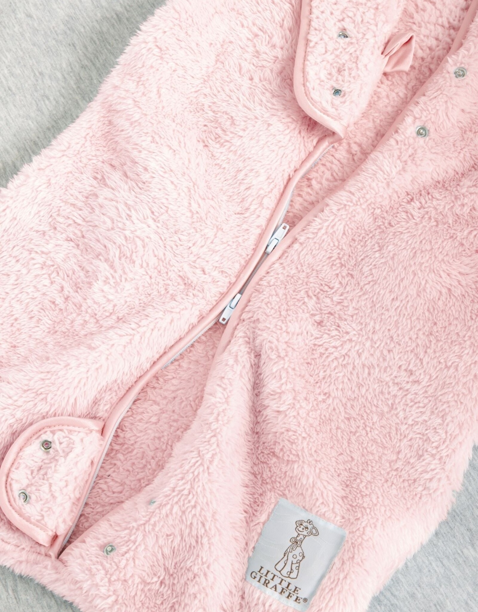 Little Giraffe Stretch Chenille Dreamsack Pink