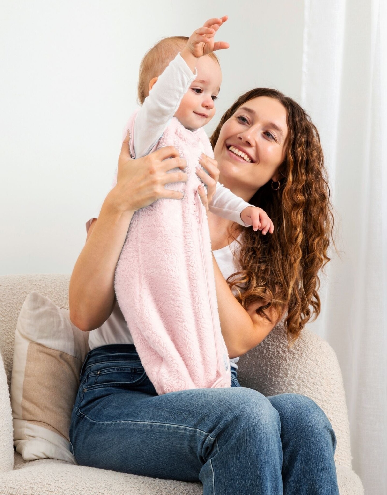Little Giraffe Stretch Chenille Dreamsack Pink