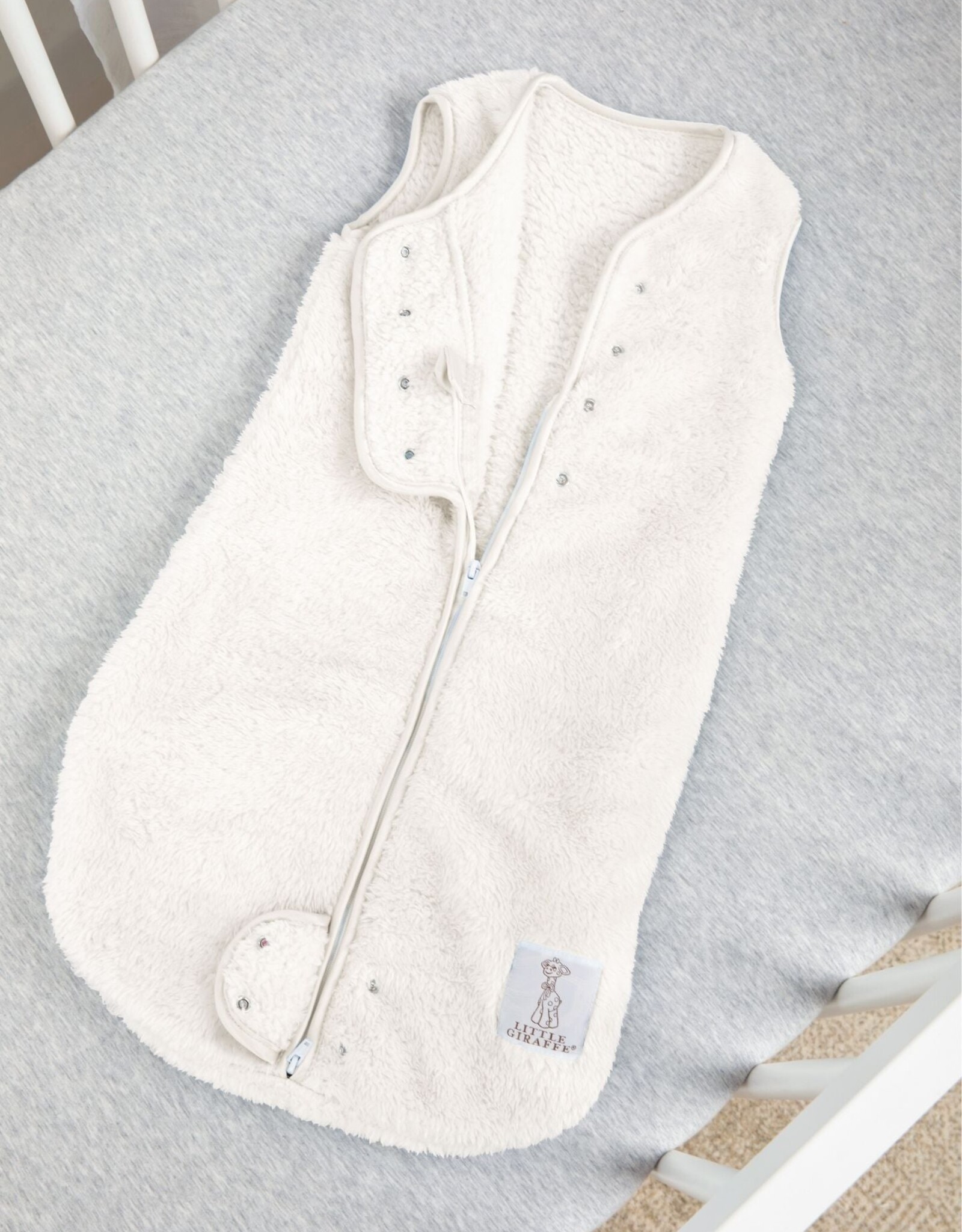 Little Giraffe Stretch Chenille Dreamsack White