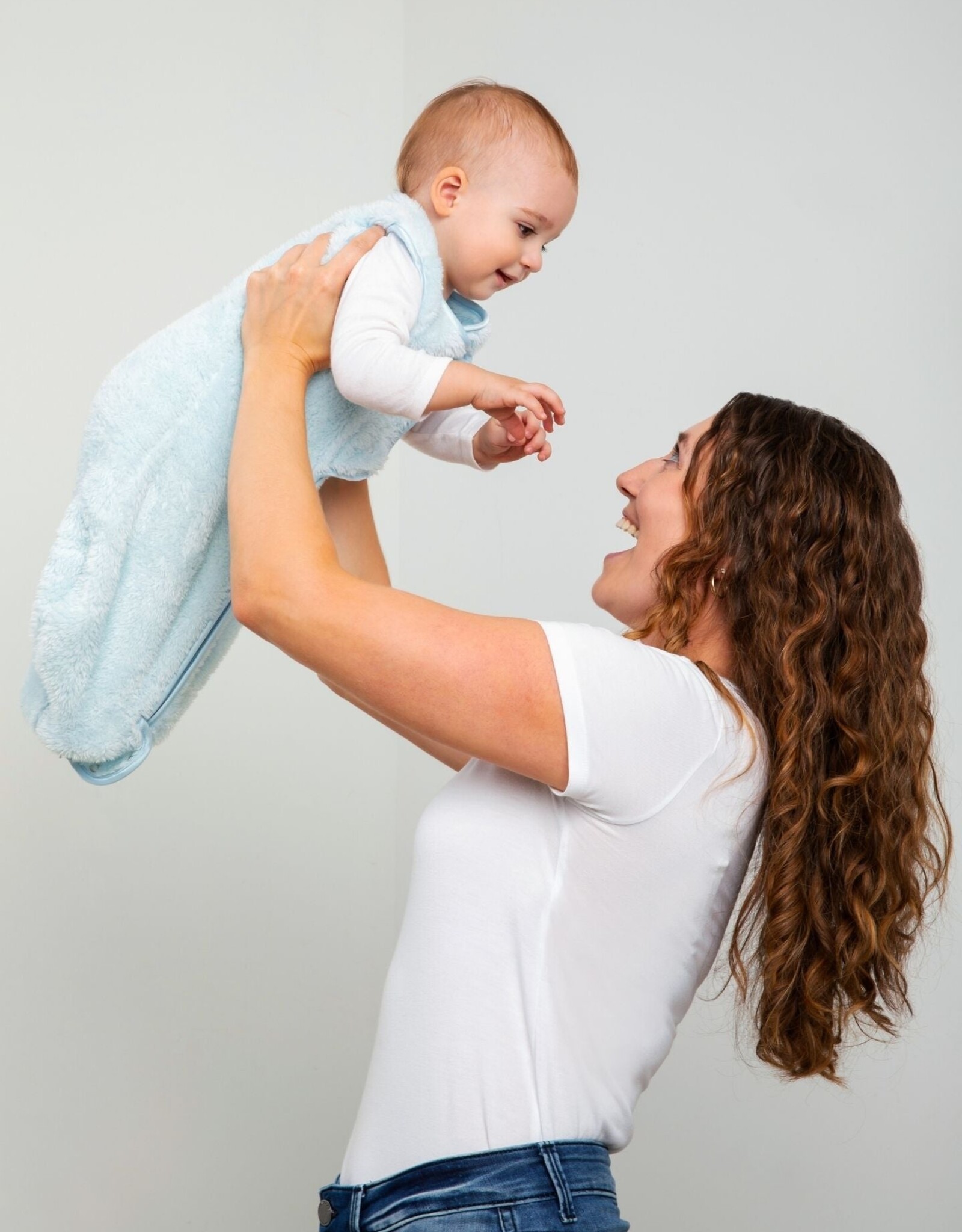 Little Giraffe Stretch Chenille Dreamsack Blue