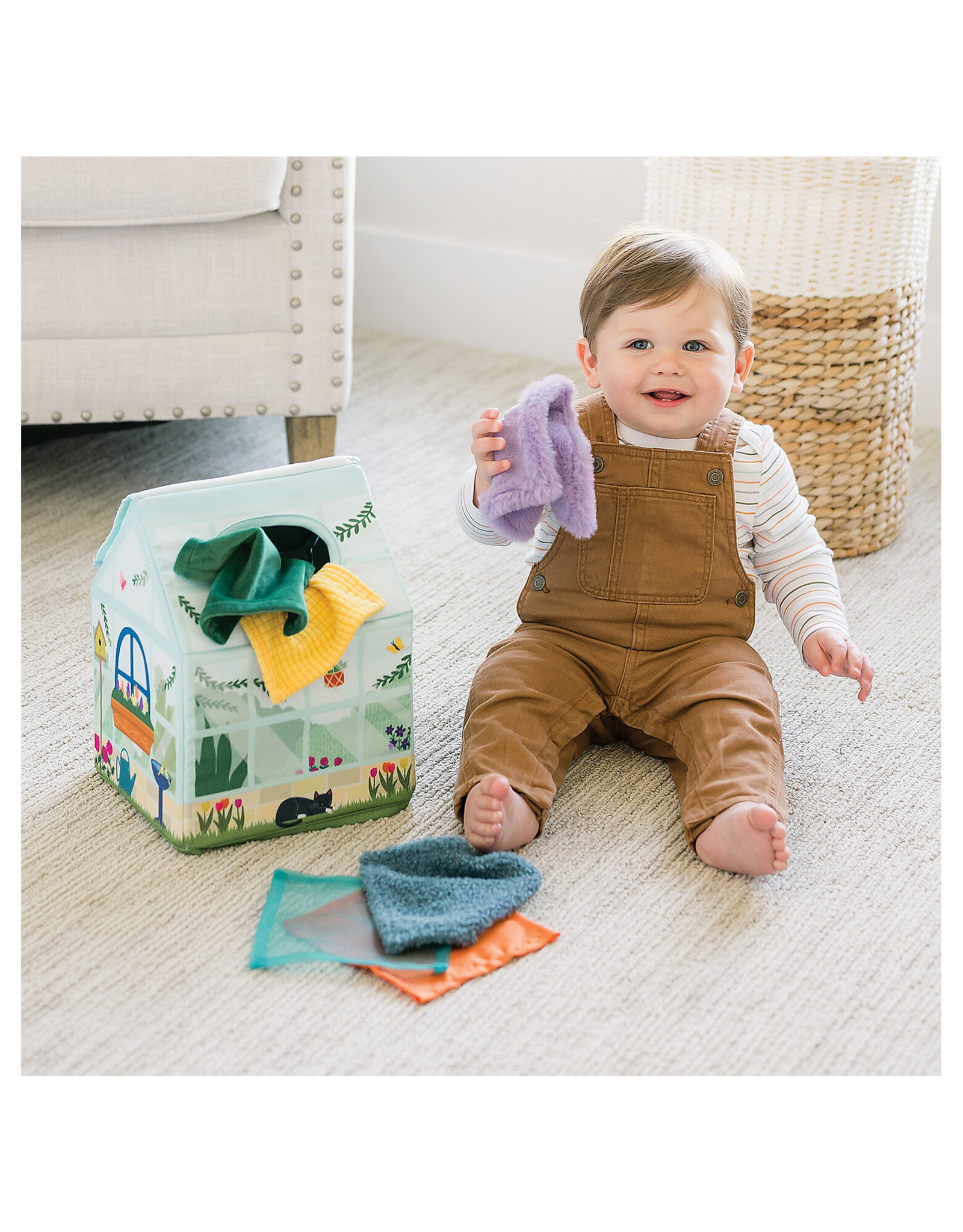 MindWare & Peaceable Kingdom Ss Sensory Peek & Pull Tissue Box