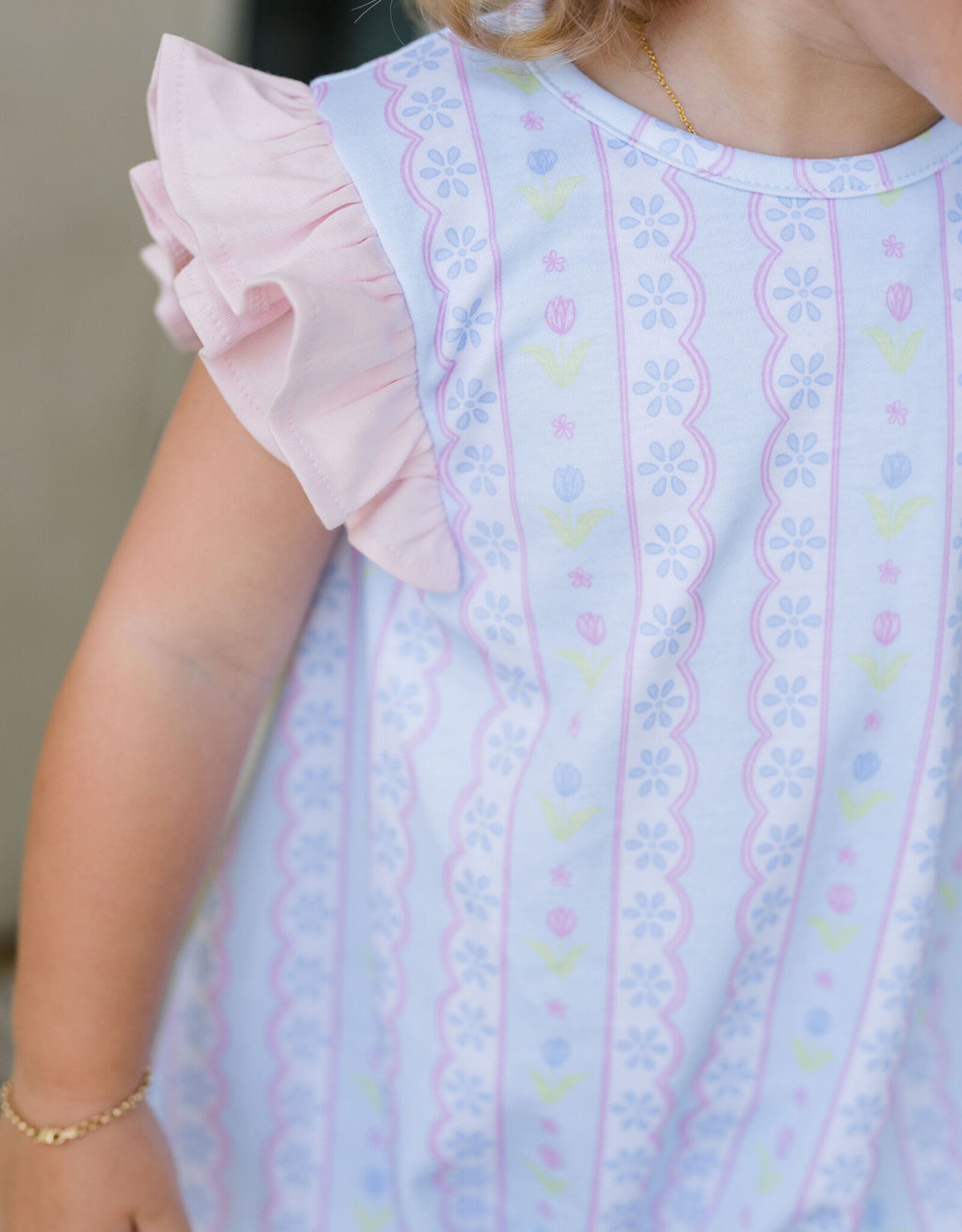 James and Lottie JL26 Blake Bubble Floral Scallop