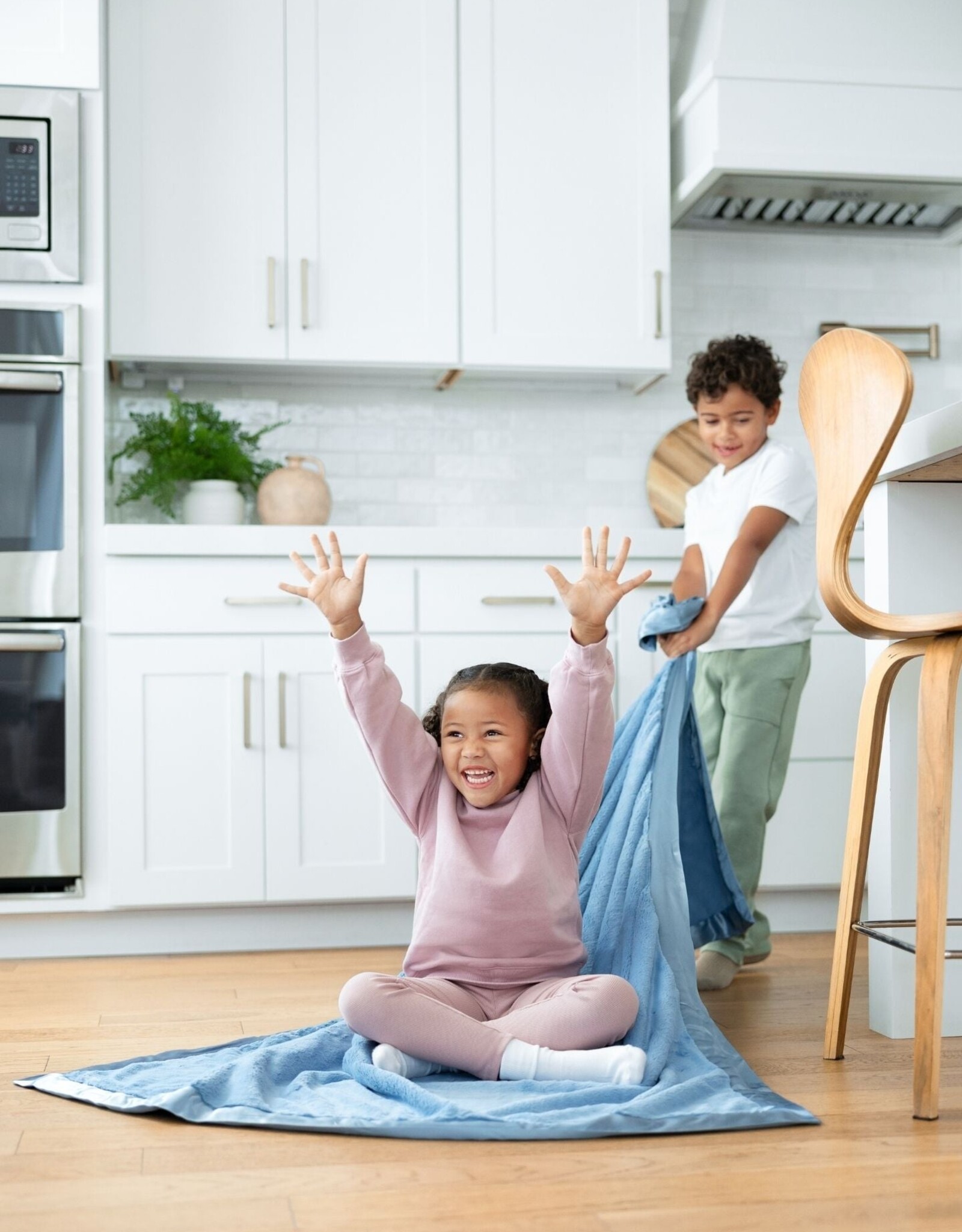 Little Giraffe LXBKT Luxe Blanket Cornflower