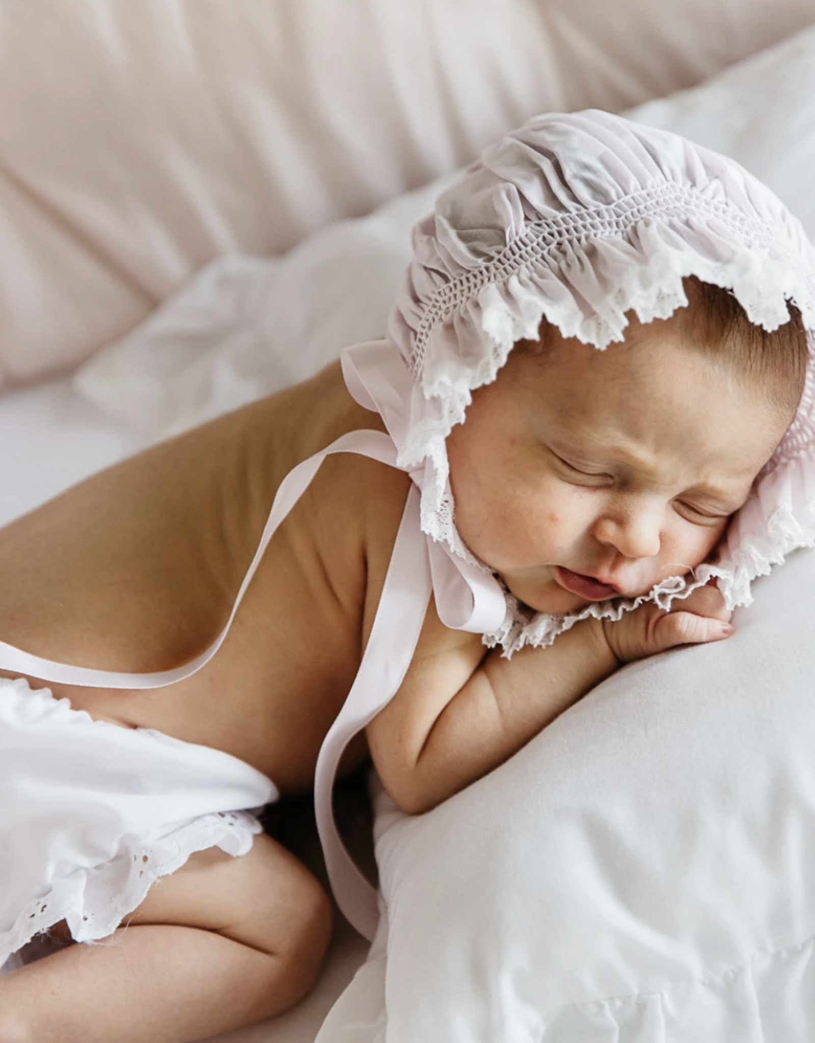 Feltman Brothers 2149 Smock Lace Bonnet