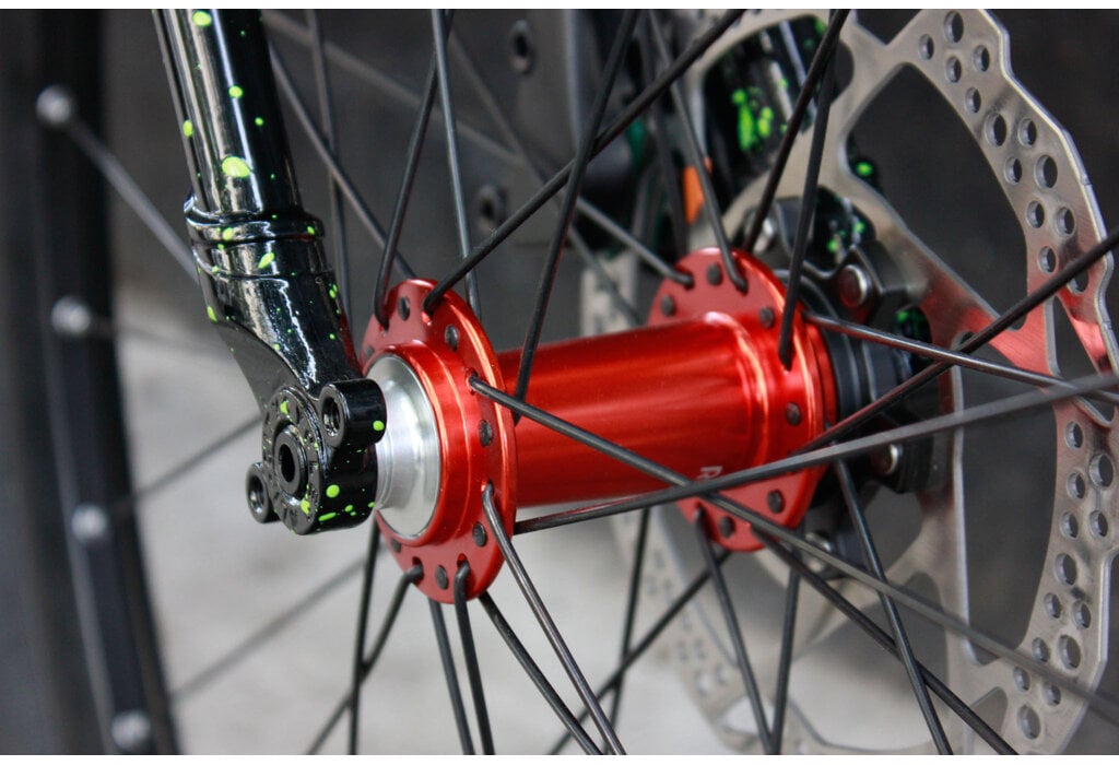 NYC Velo Custom Gorilla Monsoon 650b Flatbar 52cm Slimer Lime